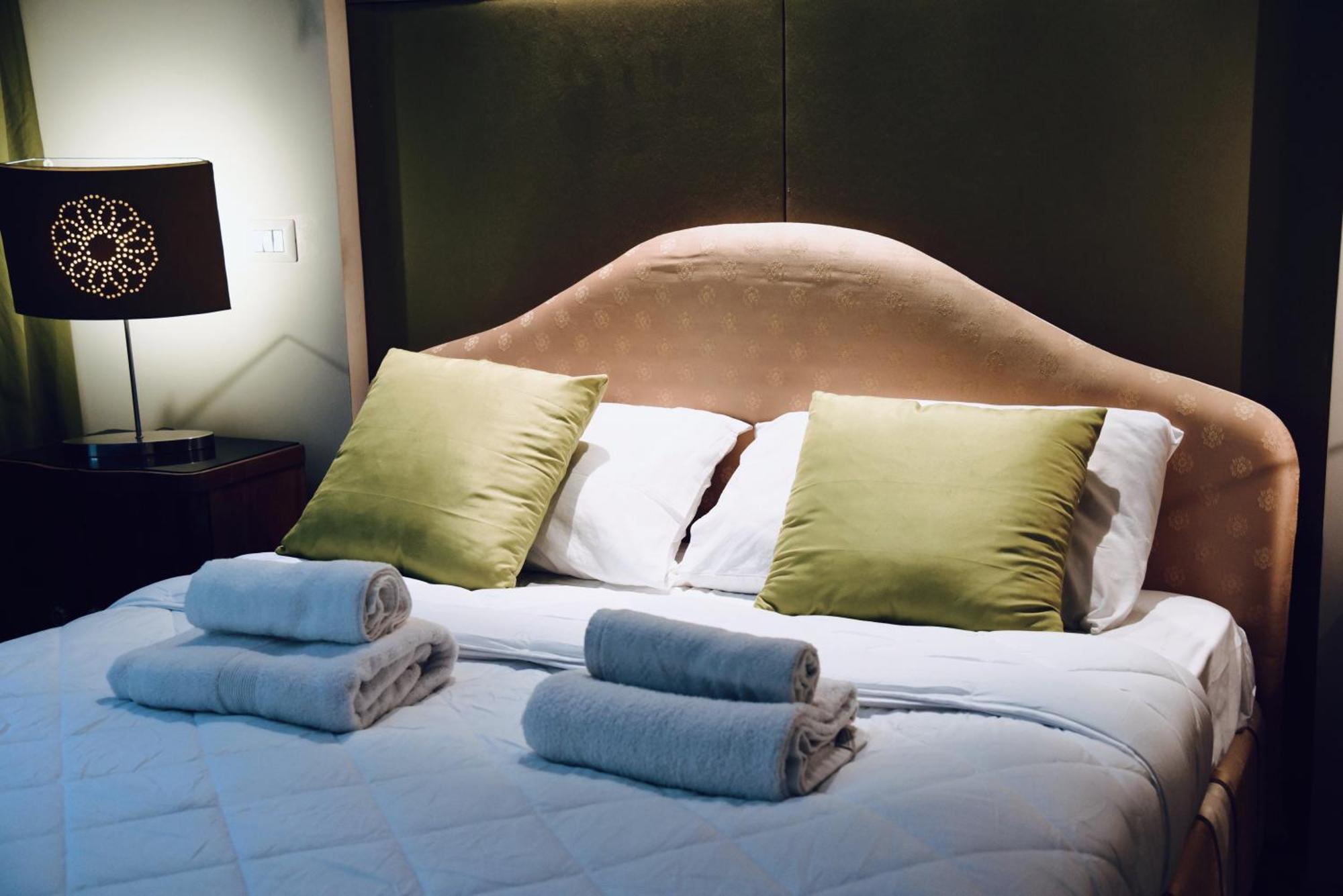 Chic And Elegant Apartment In The Heart Of ローマ エクステリア 写真